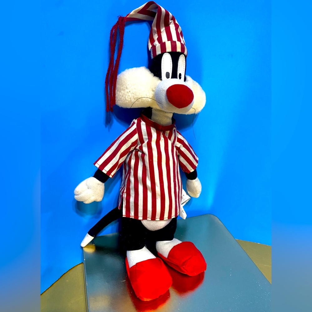 WARNER BROS. LOONEY TUNES VTG 1997 SYLVESTER THE CAT WEARING RED & WHITE PJ’S